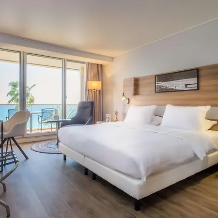 Hotel Radisson Blu 4*