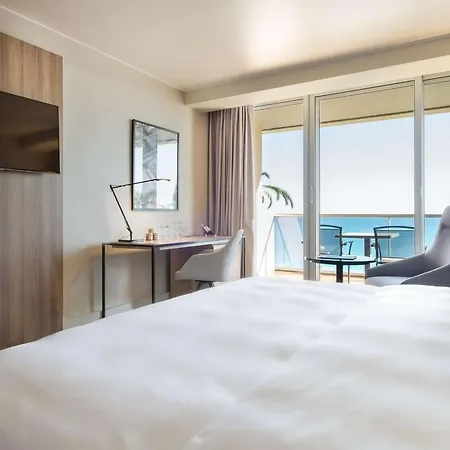 Отель Radisson Blu Ницца