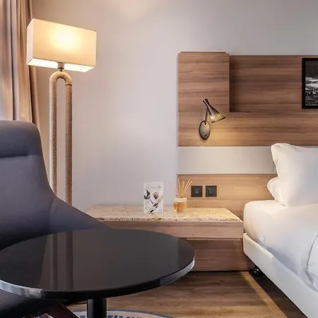 Отель Radisson Blu 4*
