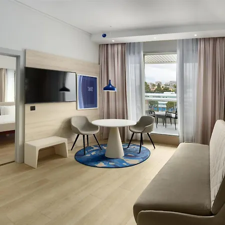 Отель Radisson Blu