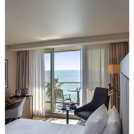 Radisson Blu Hotel 4*