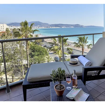 Radisson Blu Ξενοδοχείο 4*