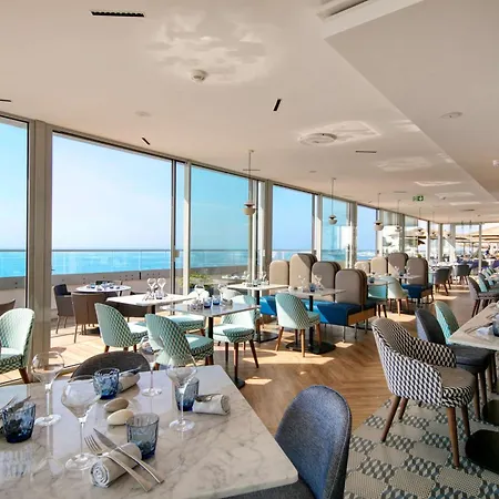 Отель Radisson Blu